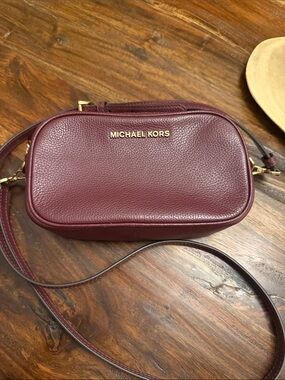 MICHAEL KORS Burgundy Leather Fulton 
Double Zipper Crossbody Bag